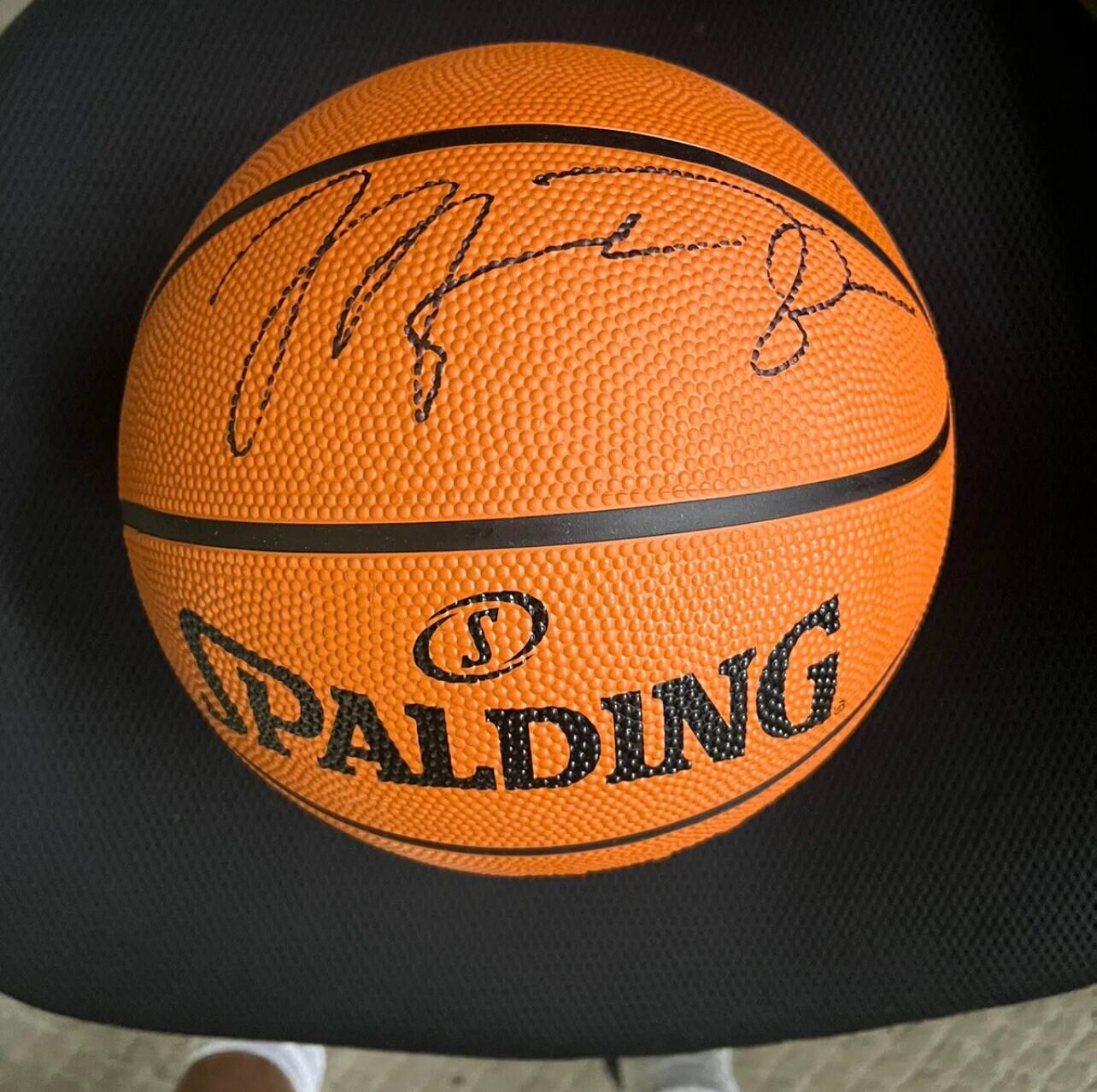 Larry Bird Boston Celtics & Magic Johnson Los Angeles Lakers Dual  Autographed Spalding Indoor/Outdoor Basketball