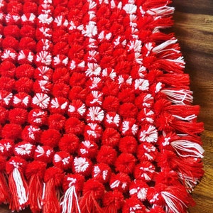 Pom Pom Blanket