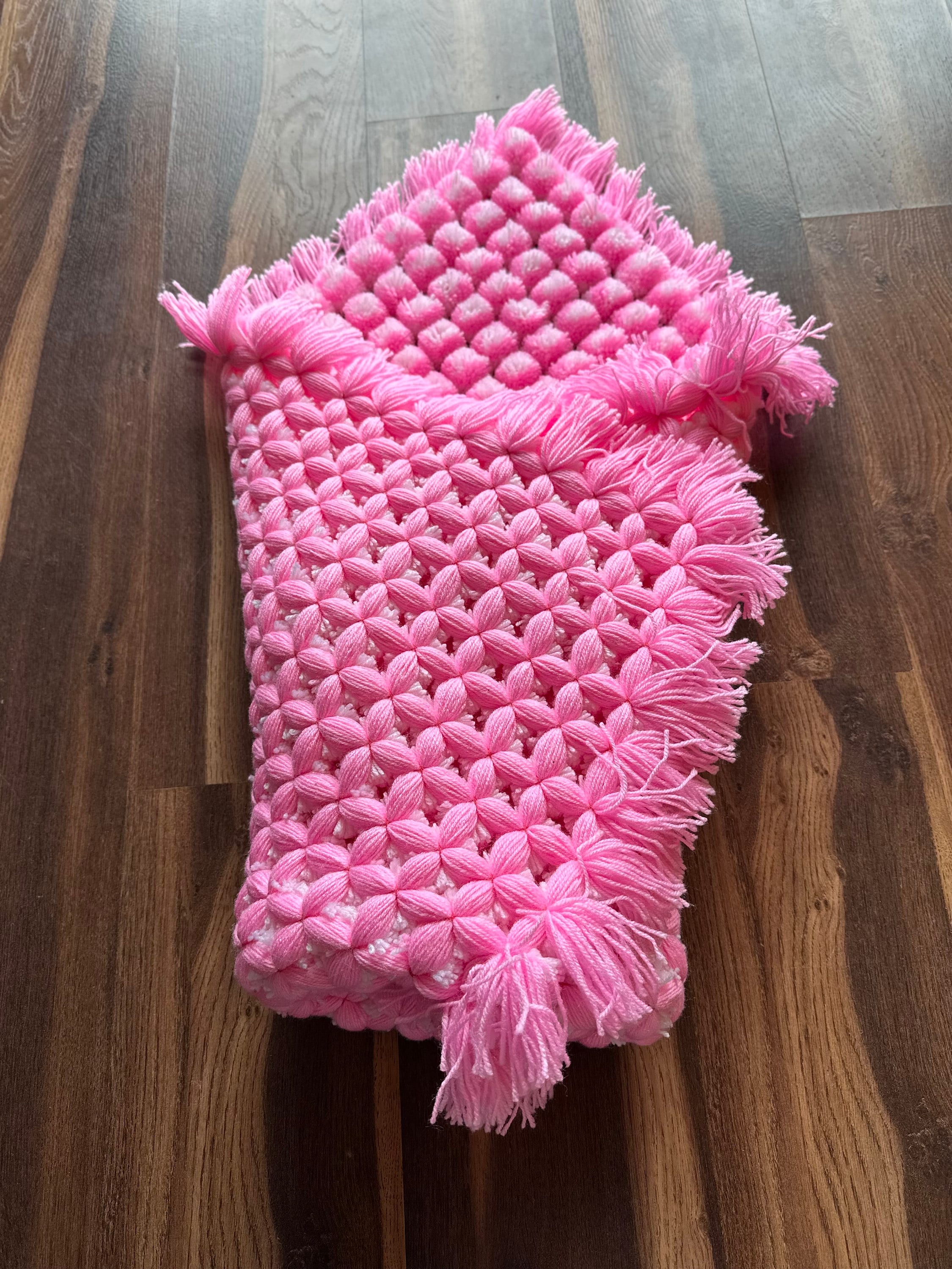 Loom for pom pom blanket hotsell