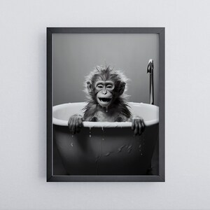 monkey in bathtub | Funny bathroom poster | Funny Animales Wall Art black/white | Poster in wooden frame | Ready to hang mural
