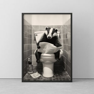 Badger On Toilet | Funny poster for bathroom | Badger Wallart black/white | Poster in a wooden frame | Mural Ready to hang