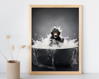 Quadro Su Tela Con Scimmia Nella Vasca Da Bagno - Stampa Artistica In Bianco E Nero Per Arredo Bagno Umoristico - 40 Cm