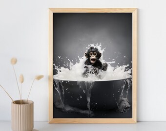 Quadro Su Tela Con Scimmia Nella Vasca Da Bagno - Stampa Artistica In Bianco E Nero Per Arredo Bagno Umoristico - 40 Cm