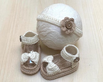 Sandales bébé ivoire faites main au crochet personnalisées avec bandeau bébé au crochet comme cadeau de naissance