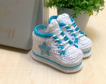 Zapatos de bebé de ganchillo blanco hechos a mano, zapatos de recién nacido crochet para niña, botines de bebé crochet, regalo de embarazo crochet hecho a mano