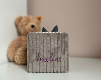 Tonieboxhülle Toniebox Cover Schutzhülle aus samtigweichen Cord in beige grau rosa blau personalisiert mit Namen