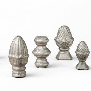 Gietijzeren poortknoppen, hektoppers, paalkappen, decoratieve kegel- en ananasknoppen voor balustrades