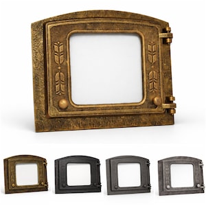 Puede incluir: Una puerta metálica rectangular de estilo antiguo, con una abertura rectangular y motivos decorativos de hojas. La puerta es de color bronce y tiene un diseño con bisagras. Se muestran puertas adicionales en negro, gris y bronce a continuación.