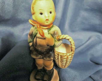 Hummel (51 3/0) Village Boy signed