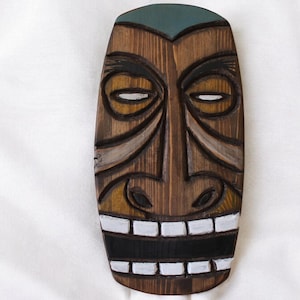 Handmade African Wood Mask: Traditional Wall Decor