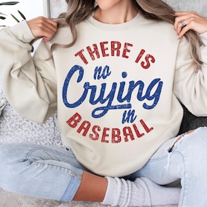 Il n'y a pas de pleurs dans le baseball Svg, sublimation de conception, rétro png, Baseball Mama Svg, emblématique Svg, Svg drôle, best-seller png, fichiers coupés