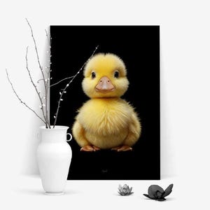 Anatroccoli - Poster di giovani animali - Immagine da parete di un'anatra carina, arte animale moderna, fotografia naturalistica minimalista, decorazione della camera dei bambini