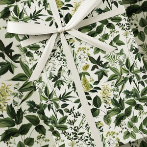 Papel de embrulho botânico - embrulho de presente premium, coleção botânica, floral, design exclusivo, presente de aniversário, bege e verde