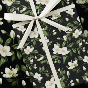 Carta da regalo Jasmine - Confezione regalo premium, Collezione floreale, Fiori, Design unico, Regalo moderno, Nero, bianco e verde