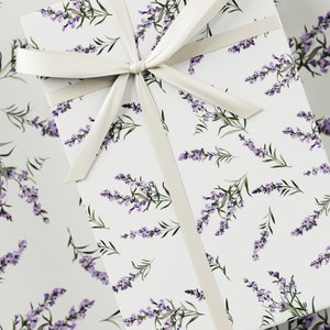 Papel de envoltura de regalo de boda - Envoltura de regalo premium, Colección del día de la boda, Lavanda, Diseño botánico, Regalo de despedida de soltera, Blanco y Púrpura