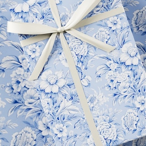 Papel de envoltura de regalo de boda - Envoltura de regalo premium, Colección del día de la boda, Floral, Azul bebé y blanco, Diseño único, Regalo de despedida de soltera