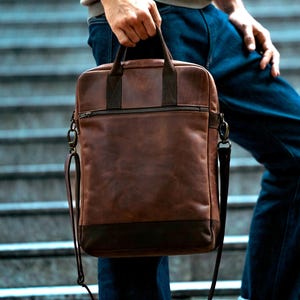 Personalized Full-Grain Leather 15-Inch Laptop Bag for Men – Slim Everyday Briefcase