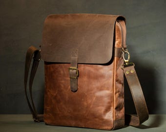 Bolso bandolera de piel plena flor para hombre, bolso cruzado vintage hecho a mano para portátil
