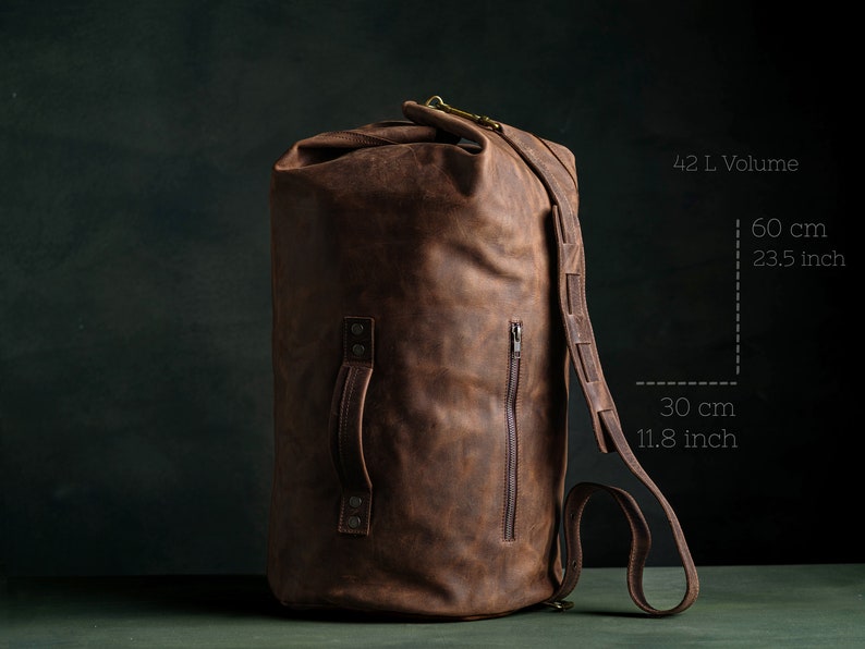 Leather Duffel Bag made of Crazy horse full-grain Leather from Craft Station 21