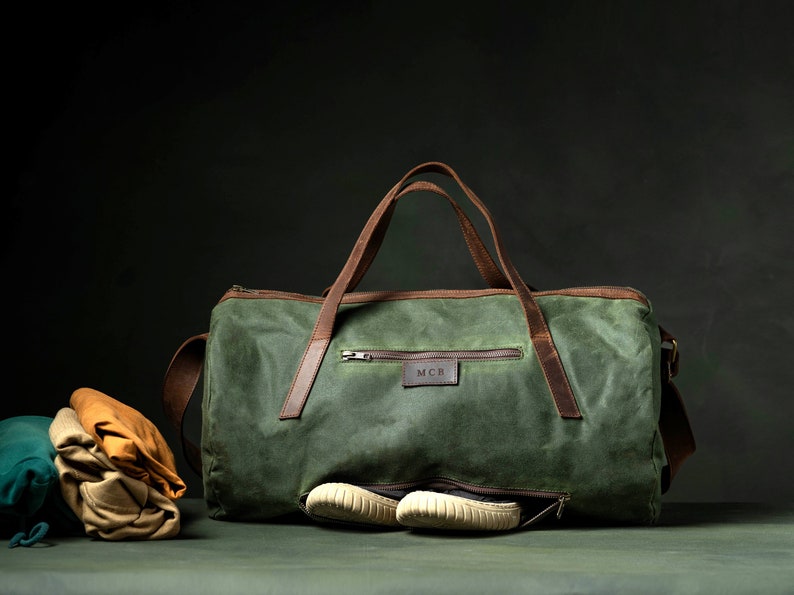 Gym Bag made of Leather and Waxed Canvas with shoes compartment