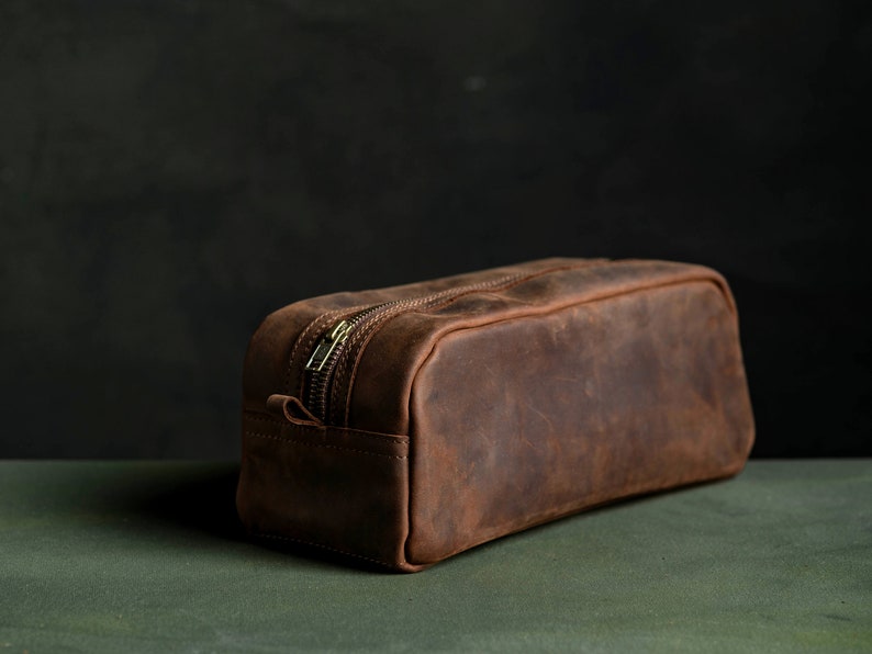 Cosmetic Bag made of Leather