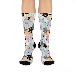 Cat Pattern Crew Socks: Cushioned, Cozy Gift