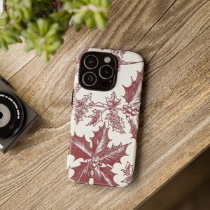 Festive Holly Holiday Phone Case: Stylish Protection, Wireless Charging