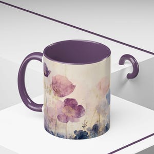 Blumenkaffeetasse: Elegantes Keramik-Trinkgefäß, gemütlicher Morgen