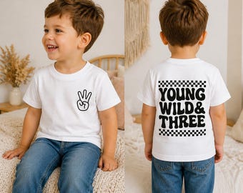 Young Wild & Three Shirt Junge | 2, 3, 4, 5 Geburtstag T-Shirt | Birthday Shirt Boy | Kinder T-Shirt personalisiert Look