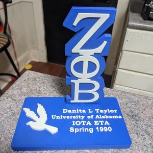 Torre de letras Zeta Phi Beta personalizada / Decoración para dormitorio de hermandad / Regalo de vida griega azul y blanco / Regalo personalizado para hermana de hermandad