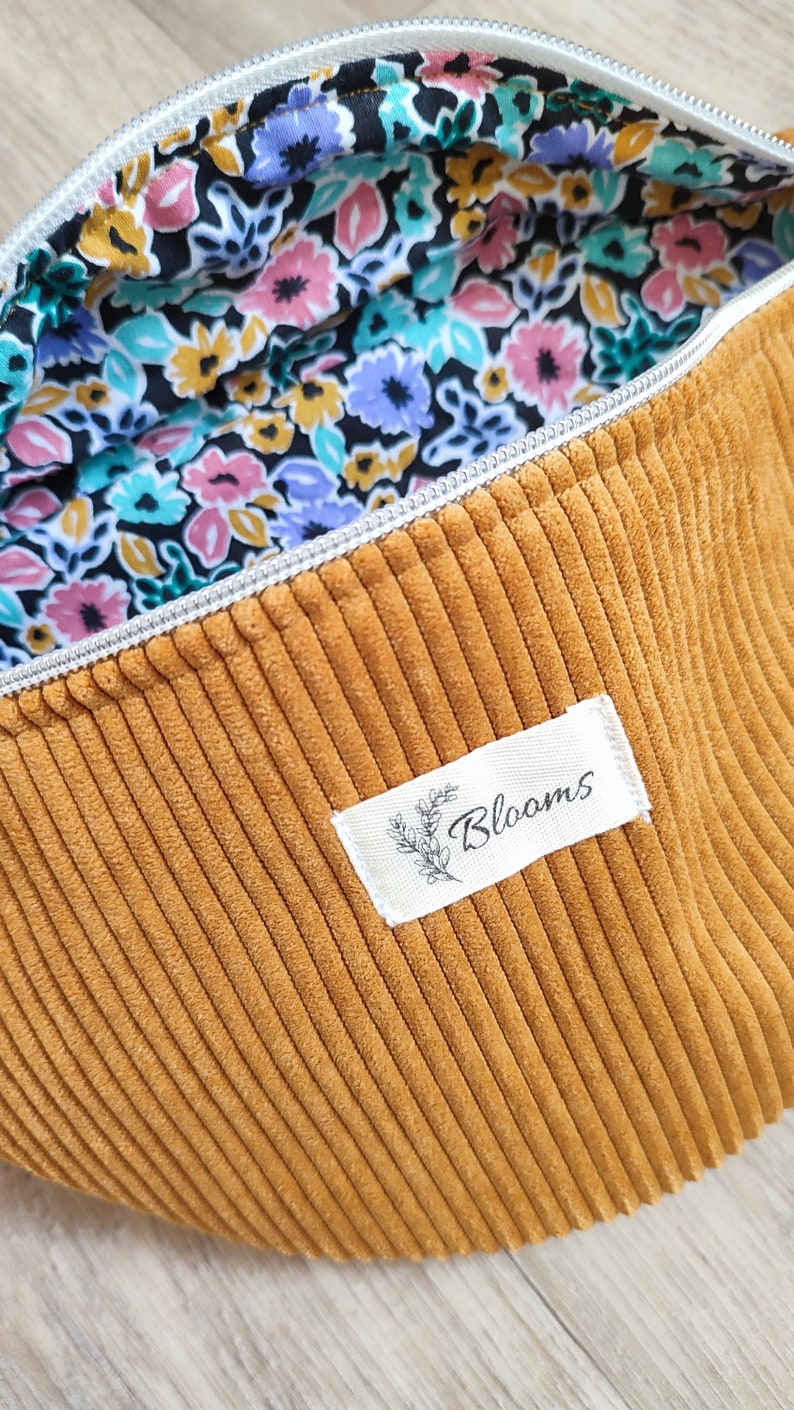 Women's corduroy fanny pack, trendy and practical bag. Interior flowers. moutarde