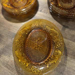 8 vintage Sandwich Amber Indiaas glazen snackborden