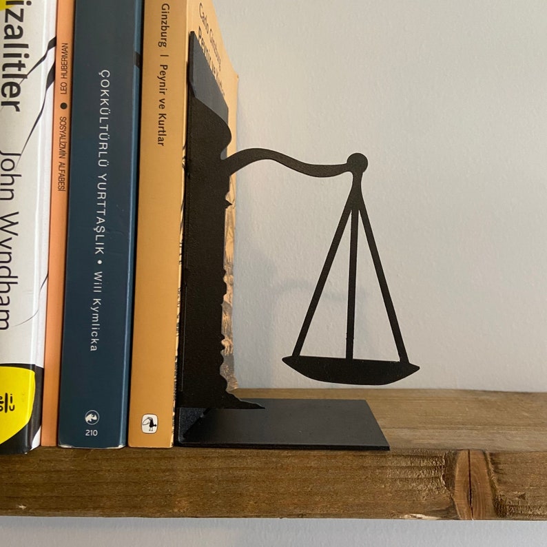 Scale of Justice Metal Bookends, Justice Bookends, Book Holder, Gift for Lawyers, Book Accessories, Christmas Gift, Housewarming, Book Ends zdjęcie 2
