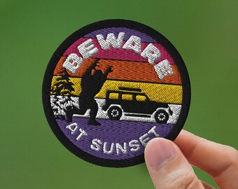 Bigfoot Legende Aufnäher: Sunset Sasquatch Applikation