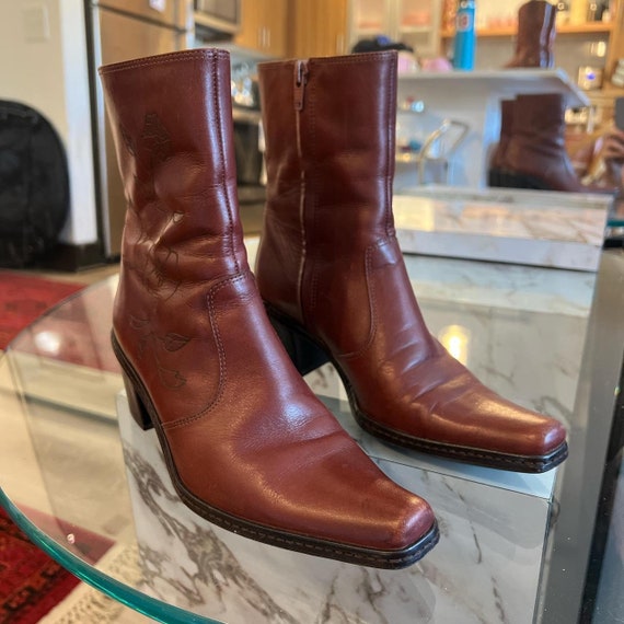 Vintage burgundy leather flower boots