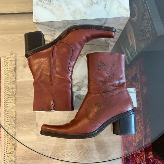 Vintage burgundy leather flower boots - image 2