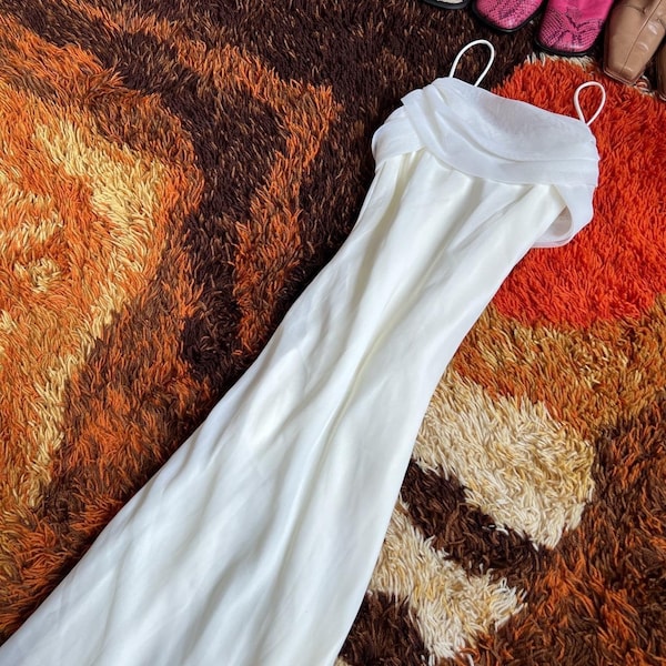 Vintage 1990’s deadstock white gown