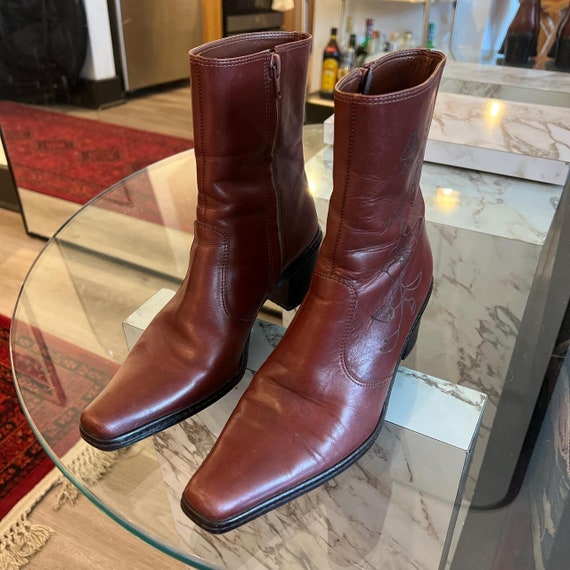 Vintage burgundy leather flower boots - image 4
