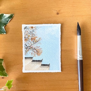Mini pittura ad acquerello originale - Muro autunnale - Decorazione per la casa, regalo unico, piccola arte, edificio asiatico, minimale