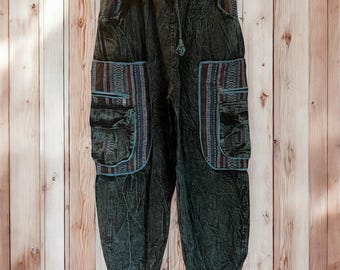 Spodnie cargo z bawełny stone washed: Wyprodukowano w Nepalu, spodnie unisex, styl znoszony