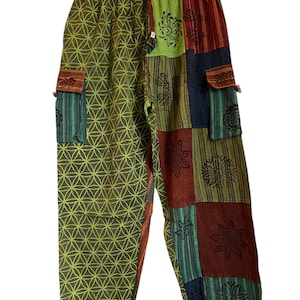 Boho Hippie Patchwork Haremshose mit Taschen handgefertigt in Nepal. Geschlossener Beinstil. Unisex Hose