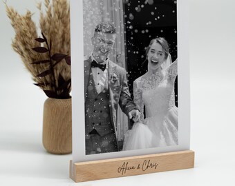 Wooden card holder 15 cm wide, wooden card holder with engraving, wedding gift, wedding gift, wooden strip with name, picture strip