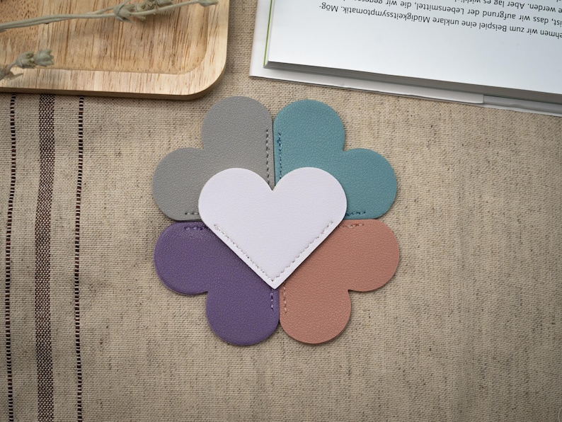 Personalized bookmark, heart-shaped leather bookmark, gift for book lovers, gift for women, small gifts for her, for mom image 3