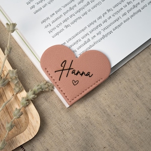Personalized bookmark, heart-shaped leather bookmark, gift for book lovers, gift for women, small gifts for her, for mom image 2