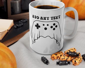 パーソナライズされたゲーマーハロウィーンマグカップ - 任意のテキストを追加 - 男性と女性へのゲームハロウィーンマグギフト - ゲーム愛好家への不気味なギフト - かわいいゲームマグカップ