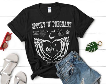 Halloween Schwangerschaft Top - Gruselig und Schwanger - Unisex Kürbis Patch Shirt Geschenk für Frau Schwester - Gothic Schwanger Witz Tee