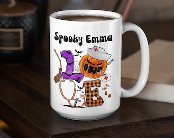 AANGEPASTE VERPLEEGSTER HALLOWEEN mok cadeaus voor mannen vrouwen Griezelige seizoen Halloween mok voor hem haar Gepersonaliseerde verpleegster koffiemok cadeau pompoen verpleegkundige mok
