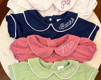 Mono de bebé personalizado con cuello bordado a mano y cuello bordado a mano.