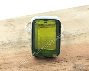 Bague péridot, bague minimaliste, bague en argent sterling 925, petite bague délicate, bijoux faits main, cadeau pour elle, bague bohème,