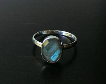 Amal Sterling Silver Labradorite Ring, Labradorite 925 Sterling Silver Ring, Labradorite Jewelry, Handmade Sterling Silver Gemstone